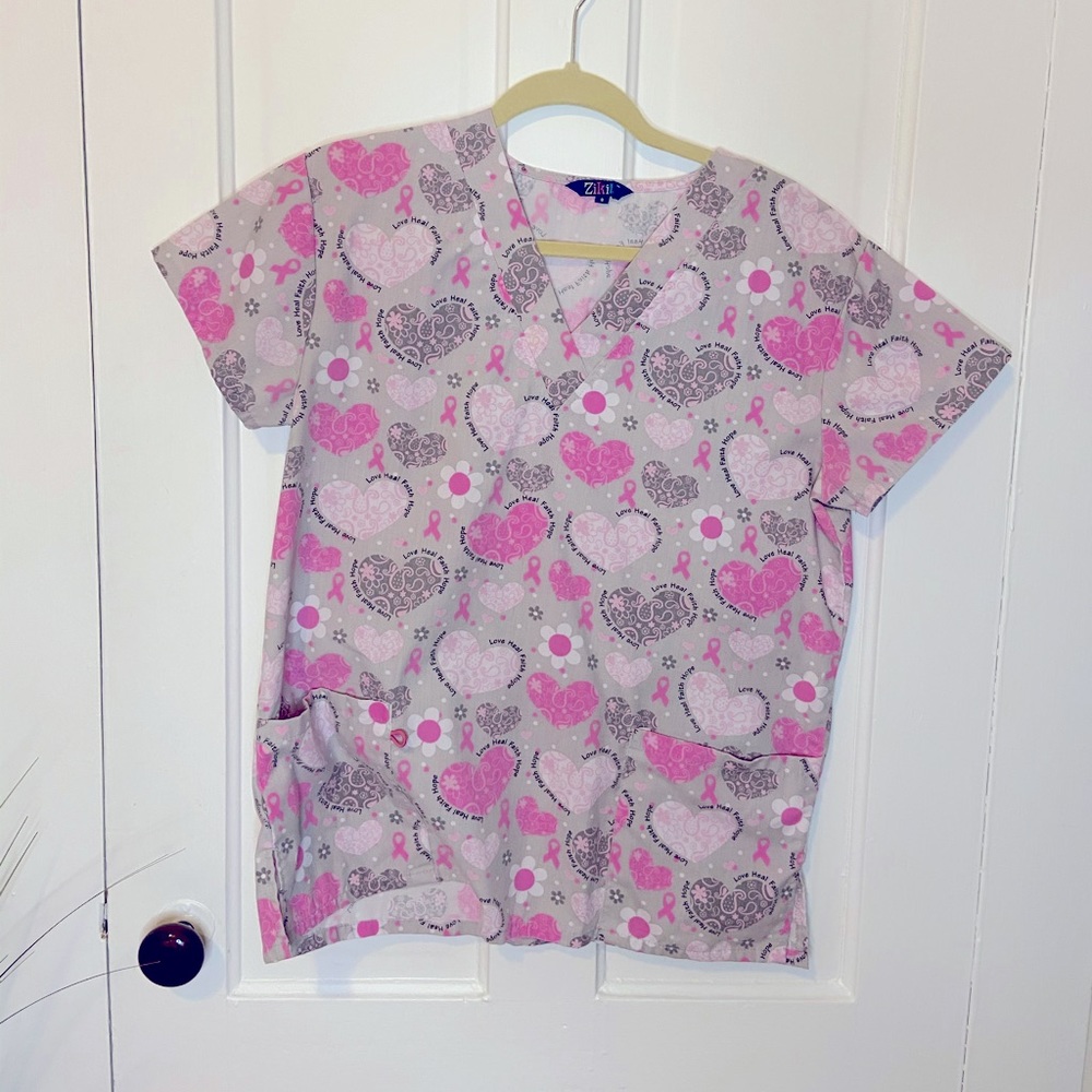 Scrub top
